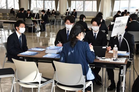 代々木_学内合同企業研究会2 525.jpg