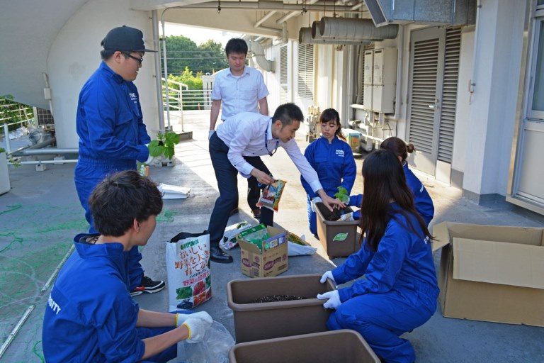 代々木苗植え③_525.jpg