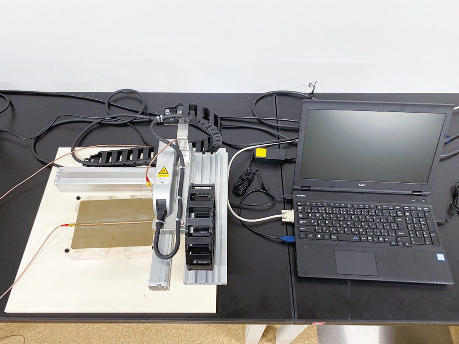 電磁波との共存を目指し、安全な電波利用を研究