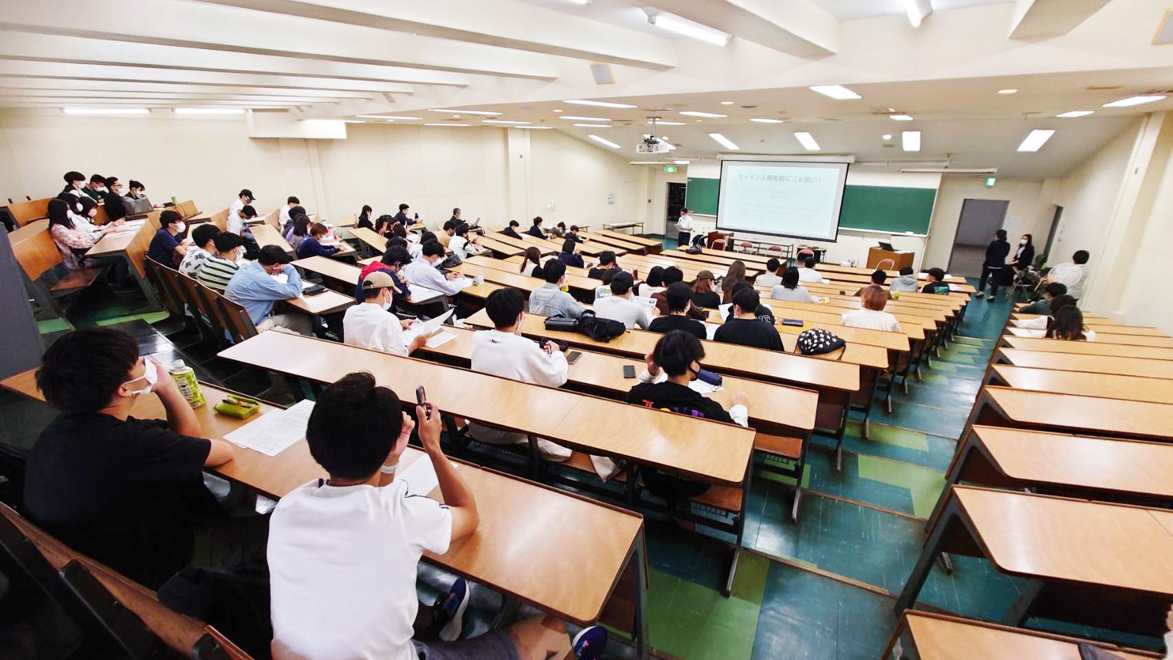 在学生ガイダンスと就活体験談パネルディスカッションを実施しました 経営学部（湘南、品川キャンパス）