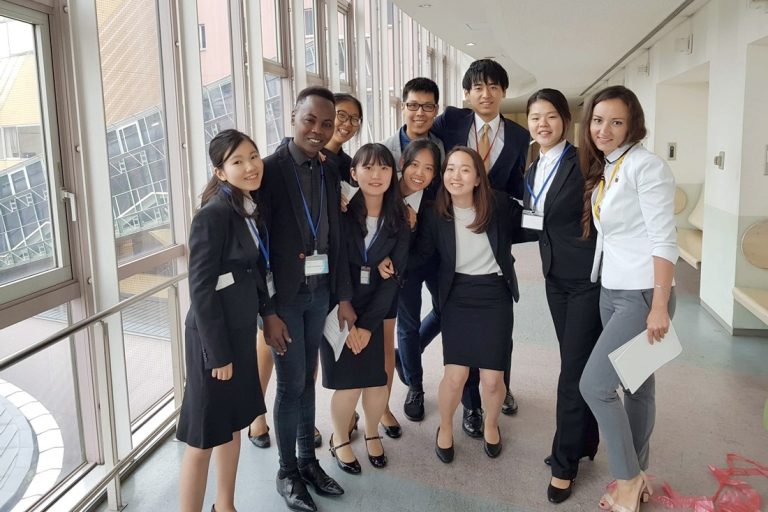 日英学生会議 (1)_525.jpg