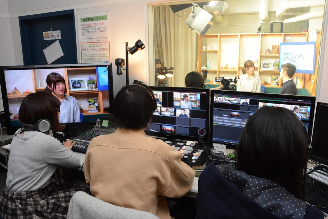 広報メディア学科の特色