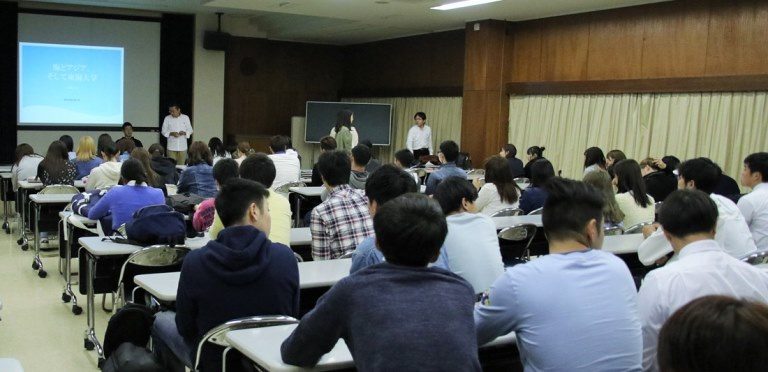 アジア学科_新入生研修 (2)_525.jpg