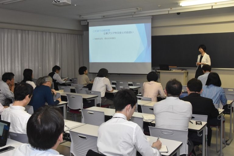 文化社会学部研究交流会 (1)_525.jpg