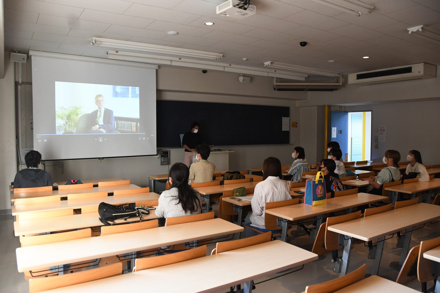 北欧学科の新カリキュラム「アイスランド概論」が開講しています | ニュース | 文化社会学部 | 東海大学 - Tokai University