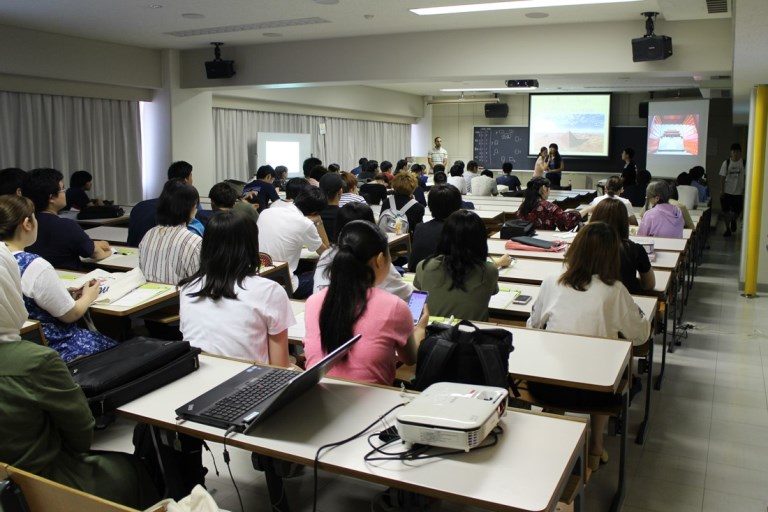 アジア学科留学生交流会_525.jpg