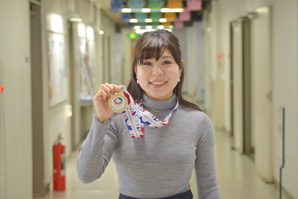 国際コミュニケーション学科の吉田 夕梨花さんが所属するカーリング