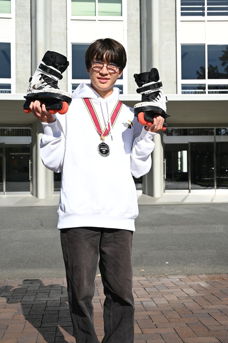 海洋学部の平野選手がインラインスケート・ローラーフリースタイルの
